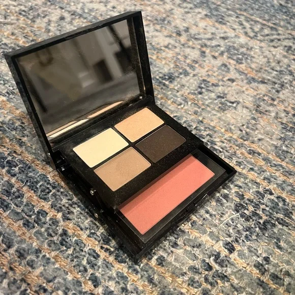 Bobbi Brown Limited Edition City Collection New York Palette - Picture 2 of 5